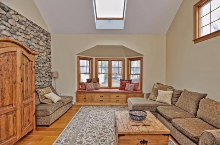 addition-familyroom-skylight